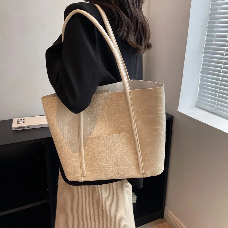 Christina™ | Sac à épaule raffiné